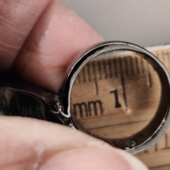 Black Camelia Rose Flower Cocktail Ring - Picture 13 of 15